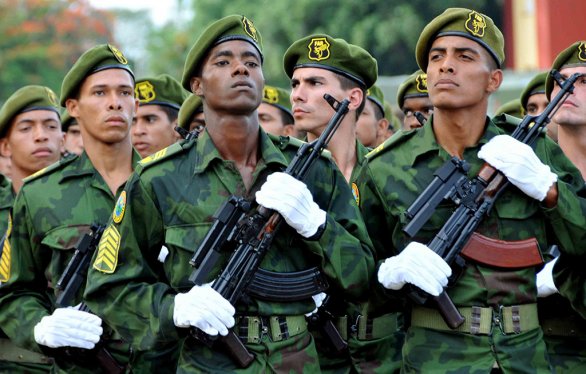 Role armády na Kubě je stále mimořádná
