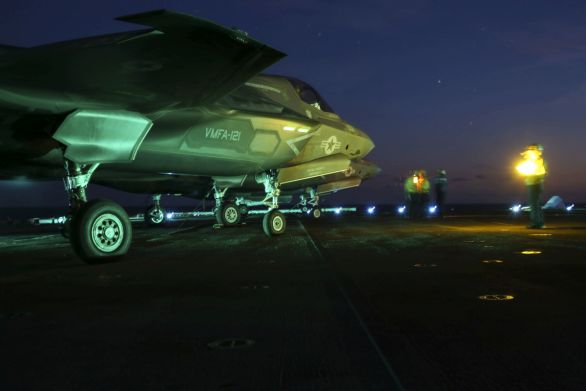 Foto: Stíhačky F-35B Lightning II americké námořní pěchoty na lodi USS WASP; větší foto / U.S. Marine Corps