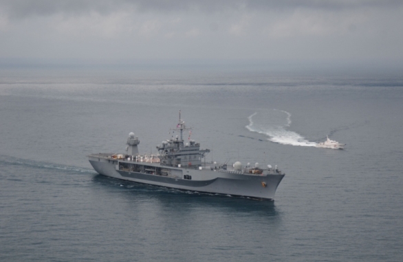 Foto: V Černém moři operuje také velitelské plavidlo USS Mount Whitney. / US Navy